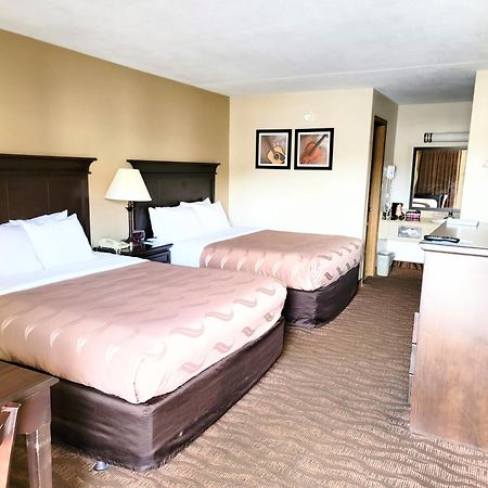 Quality Inn West Branson Exterior photo