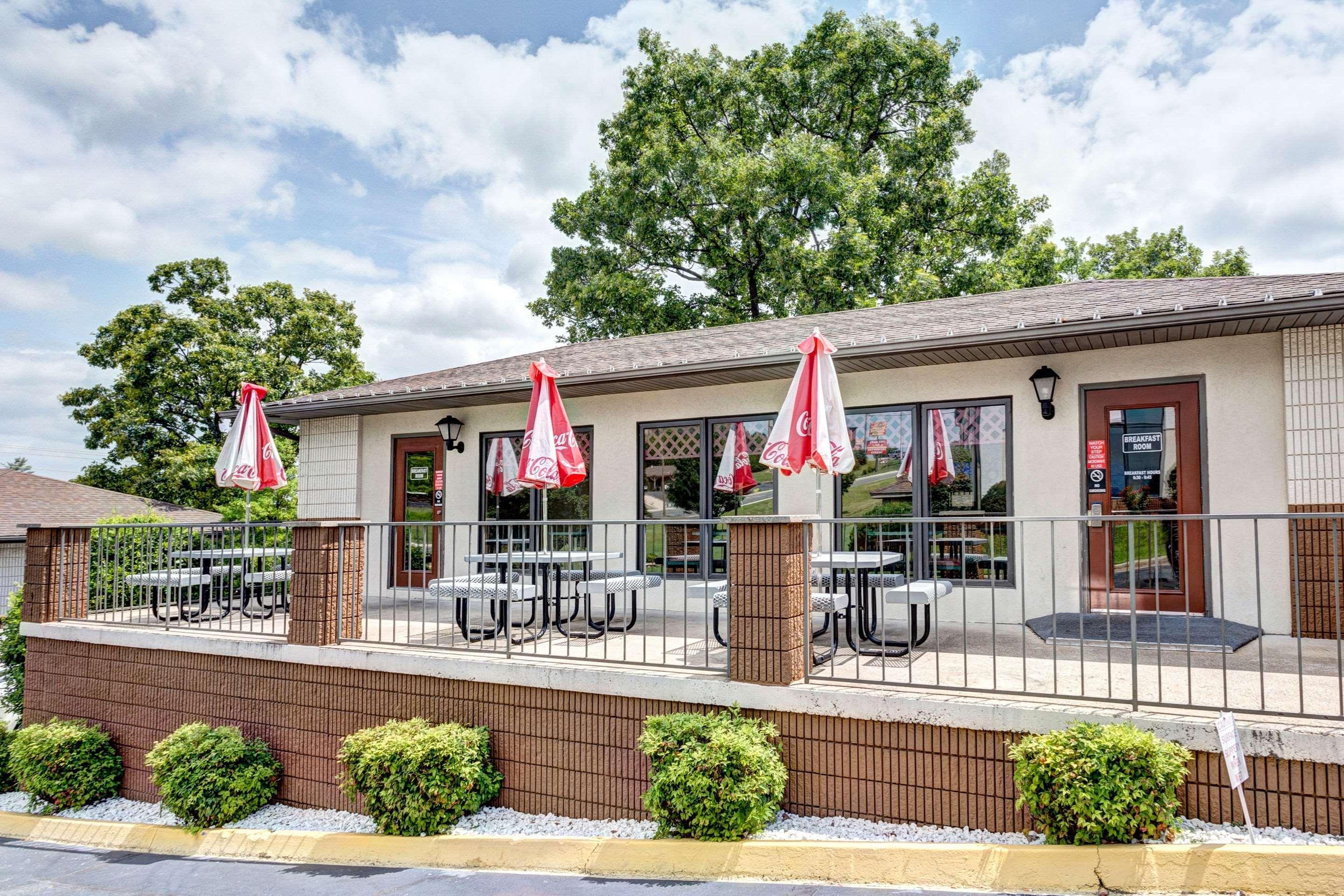 Quality Inn West Branson Exterior photo