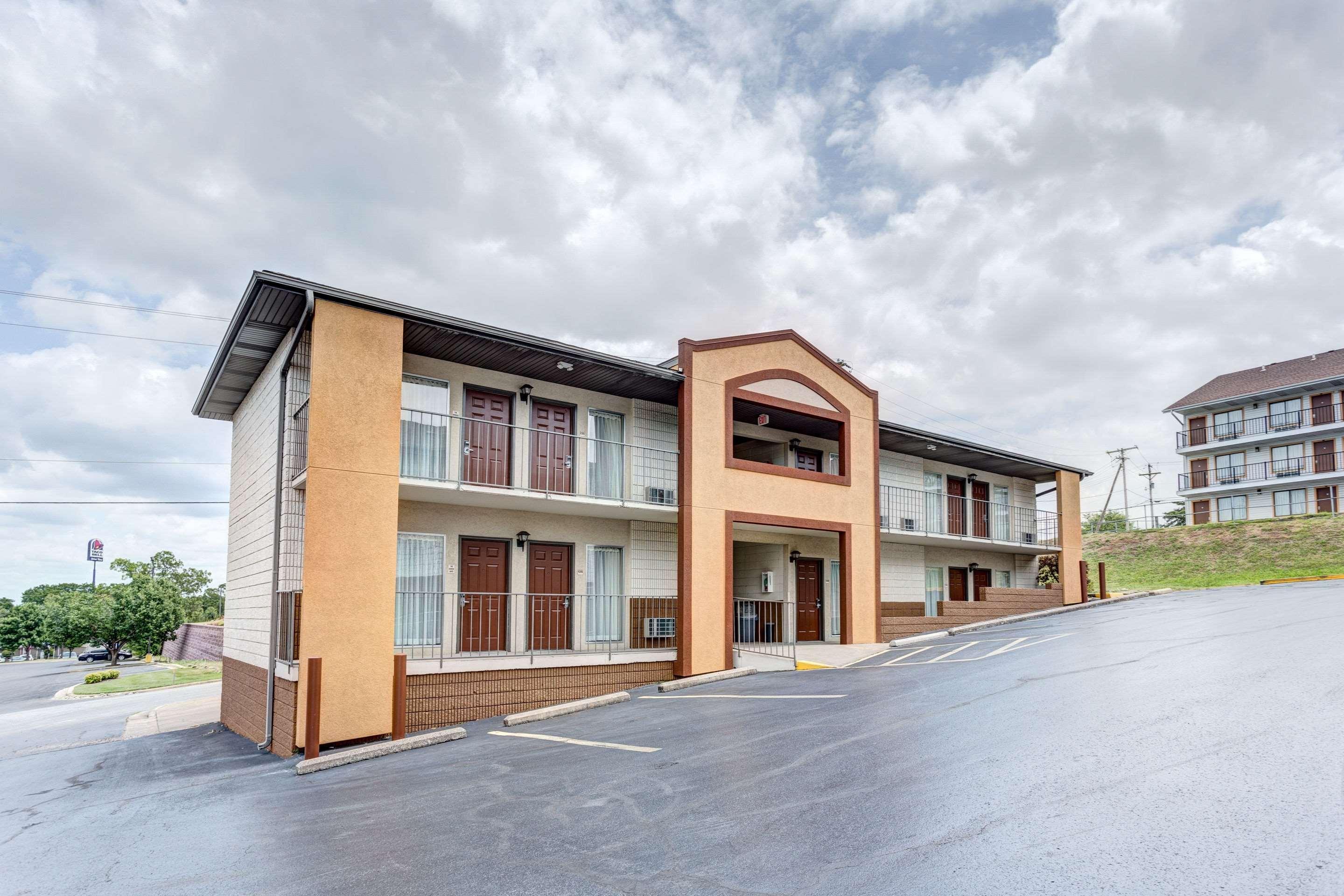 Quality Inn West Branson Exterior photo